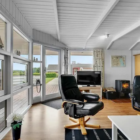 Gorgeous In With Sauna Holiday home *