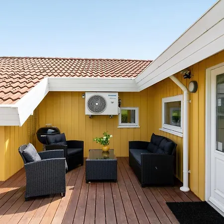 Holiday home Gorgeous In With Sauna *