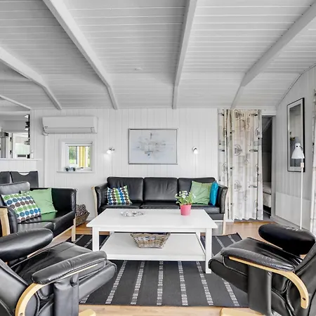 Holiday home Gorgeous In With Sauna